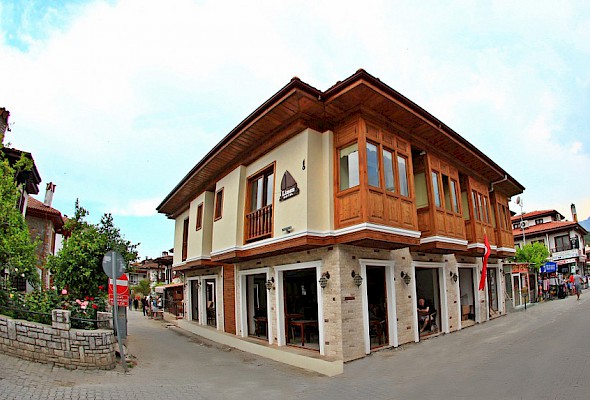 Port Hotel