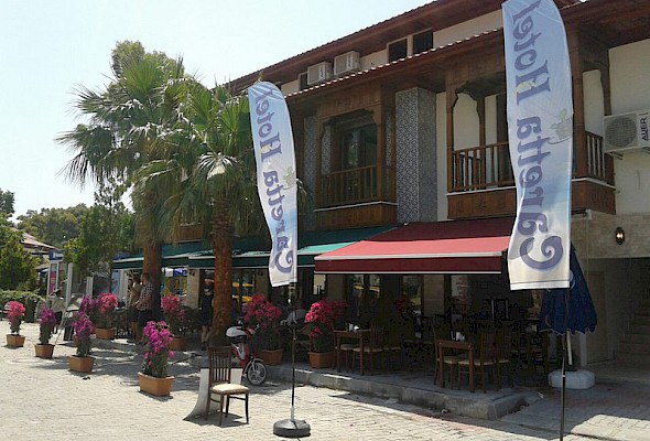 Caretta Hotel